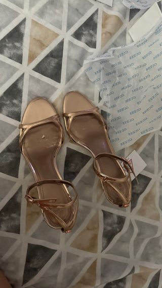 Sandalias Nyala guess