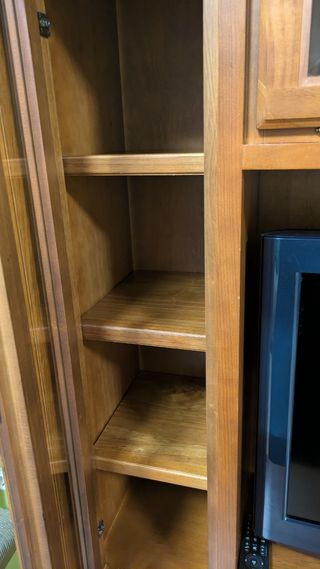 Mueble de salón de pino