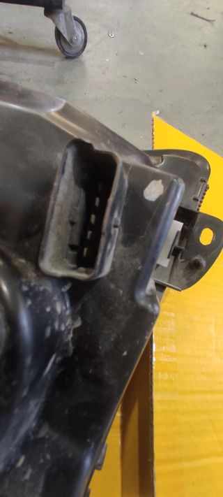 Faro Izquierdo Renault Clio