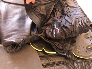 Chaqueta y Pantalon de cuero para Motero