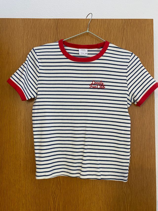 Camiseta Zara kids, altura 164 cm