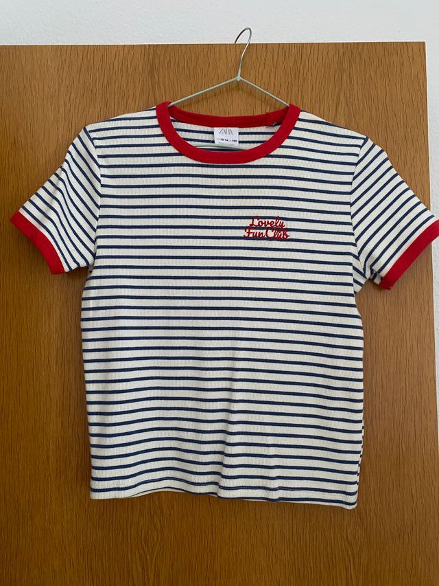Camiseta Zara kids, altura 164 cm