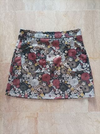 Falda corta Sfera