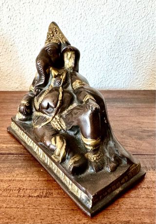 Figura en bronce Ganesha tumbado