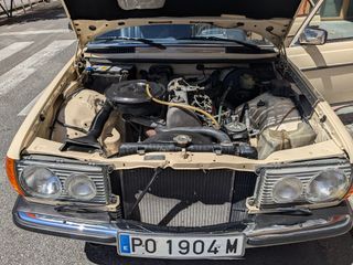 Mercedes Benz 300 D - W123