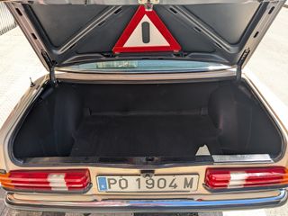 Mercedes Benz 300 D - W123