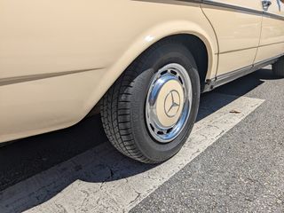 Mercedes Benz 300 D - W123