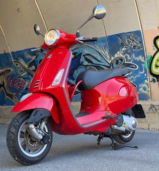 VESPA PRIMAVERA 125