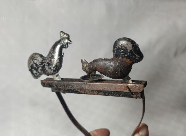 Antiguo juguete autómata.