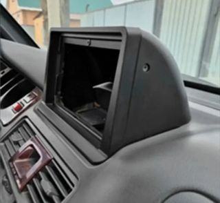 MARCO PANTALLA MITSUBISHI MONTERO MK2