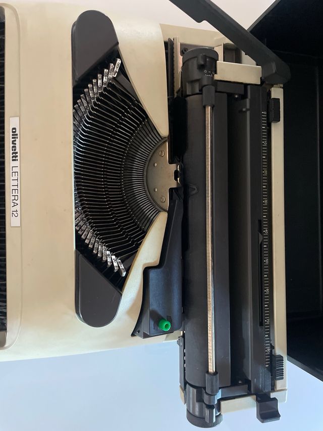 OLIVETTI LETTERA 12