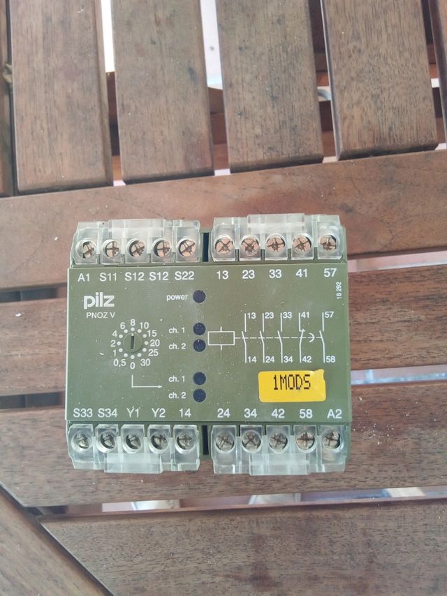 Vendo relé de seguridad pliz pnoz v