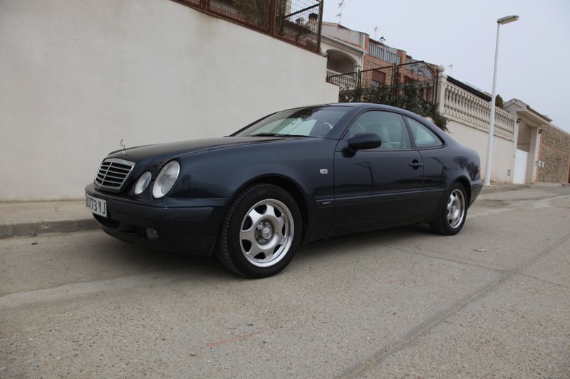 Mercedes-Benz  CLK 1999 - foto 1