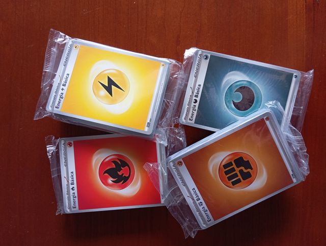 45 cartas Energías Pokémon ETB