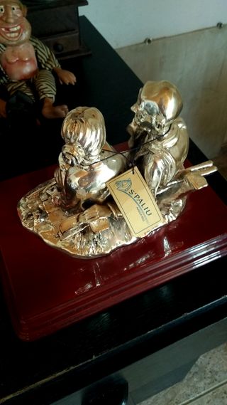 Figura abuelos plata Mamely S´Paliu