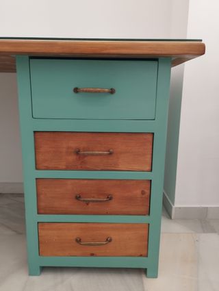 Escritorio de madera maciza restaurado