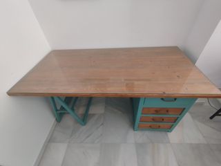 Escritorio de madera maciza restaurado