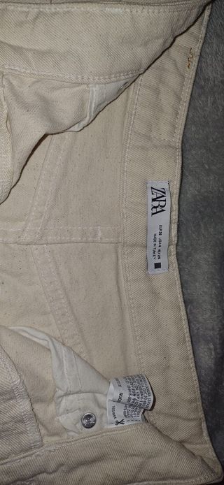 Pantalón corto beige