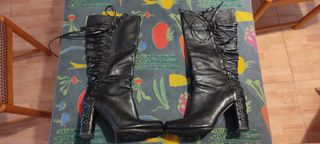 Botas piel negras tacón altas