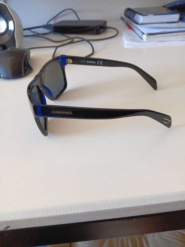 Óculos de sol diesel modelo DL0072