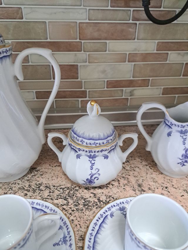 Juego de café en muy buen estado