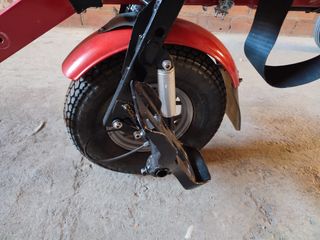 Triciclo biposto con paramotore ULM