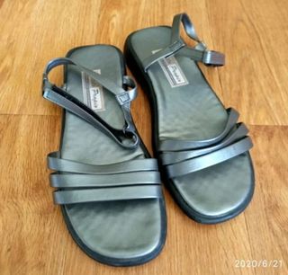 SANDALIAS PLATA TIRAS NÚM 37