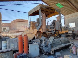 Extendedora de asfalto titan 325