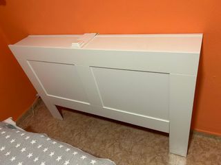 Cabecero blanco esta semidesmontdo