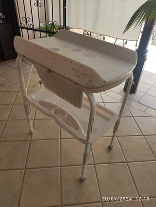 Bañera cambiador Flip marca Jané