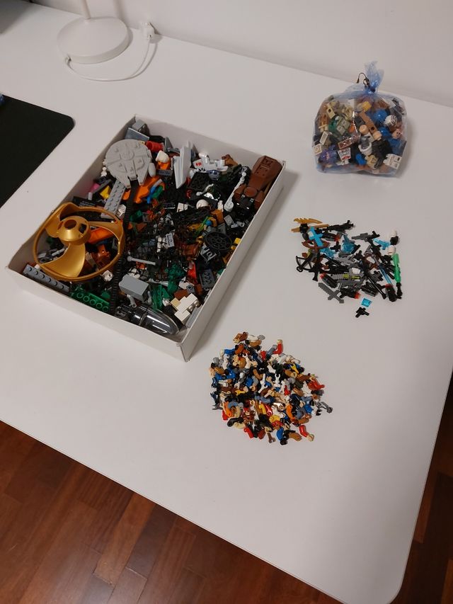 Minifigures Lego + parti Lego