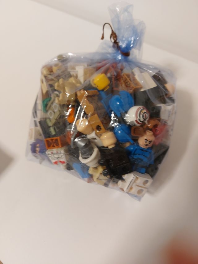 Minifigures Lego + parti Lego
