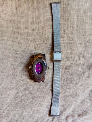 Reloj vintage Calvin Klein lila (funciona). 