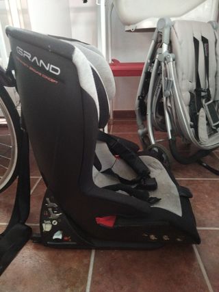 Silleta coche de 9 a 36 kg. Marca Jané.