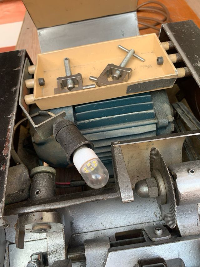 Macchina per duplicare chiavi