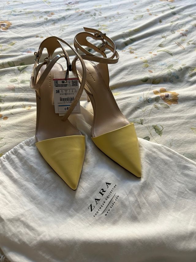 Calzado Sandalias a estrenar.