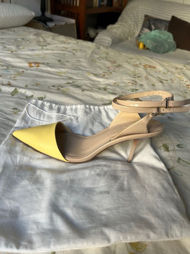 Calzado Sandalias a estrenar.