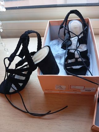 VESTIDO DE GASA ,PARA NOVIAS O PARA VESTIR CORTO.