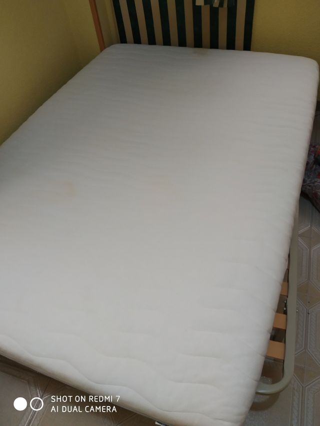 Colchón LÁTEX, 200 X 145 cm. Seminuevo.