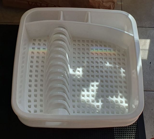 Escurre Platos. Escurre cubiertos.