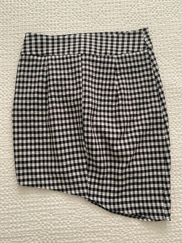 Falda cuadros asimetrica