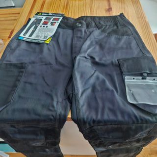 Pantalón de trabajo Marca DeltaPlus T.L