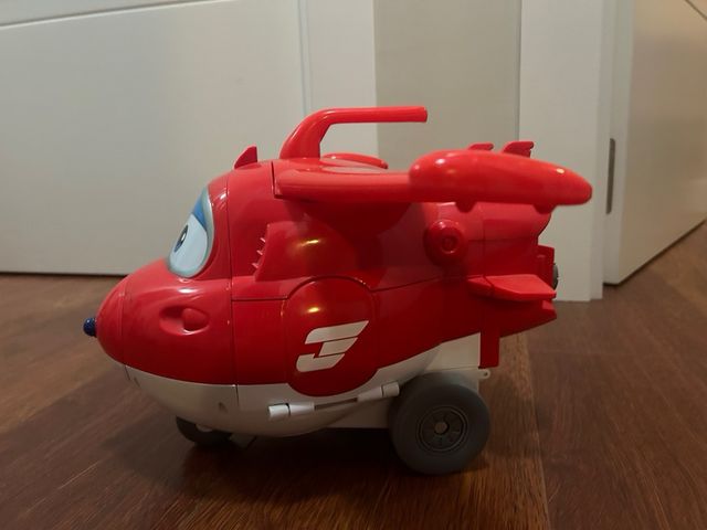 Avion Super Wings