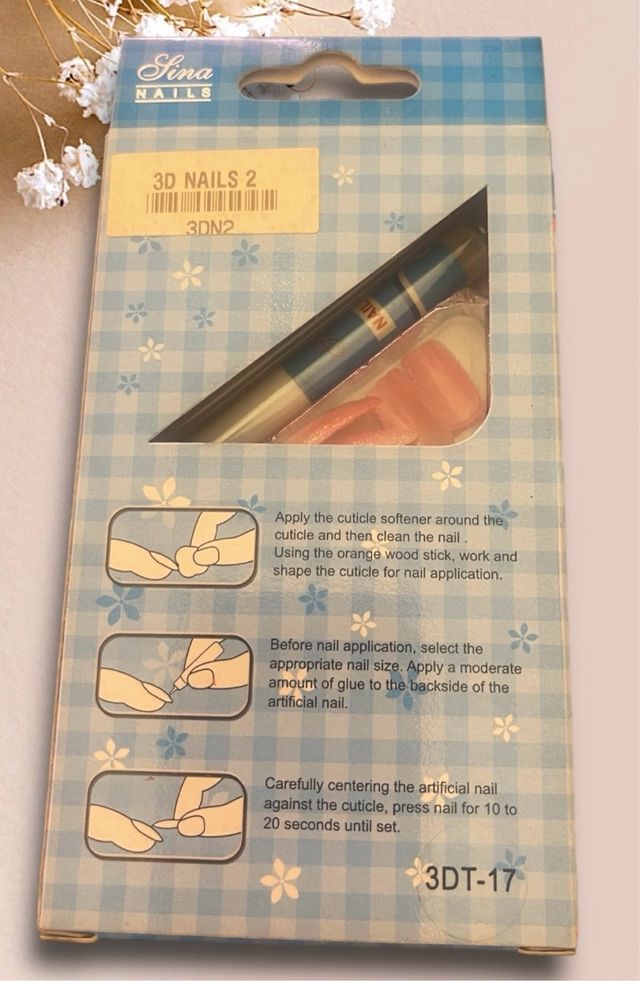 Unghie finte Sina Nails 3D rosa e strass