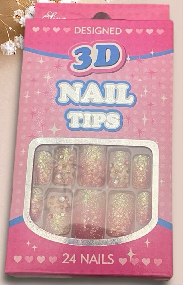Unghie finte Sina Nails 3D rosa glitter e strass.