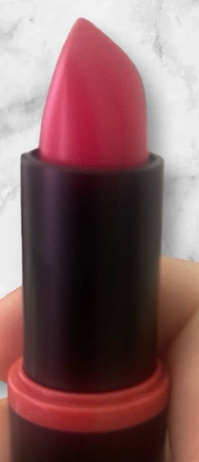 Rossetto Essence fucsia red  nr 17