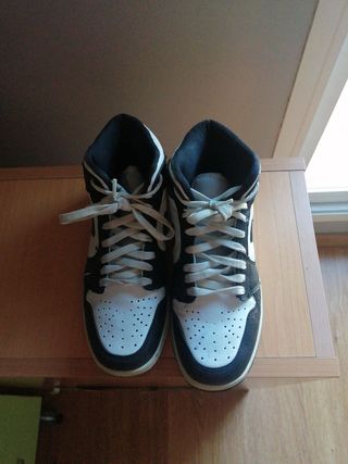 Nike  Jordan 