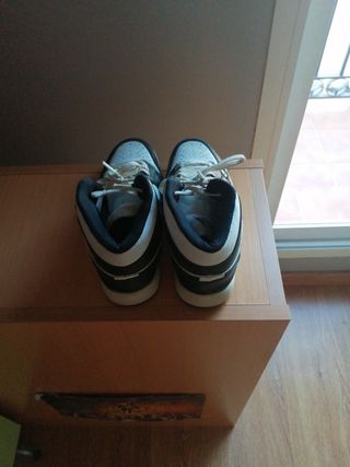 Nike  Jordan 