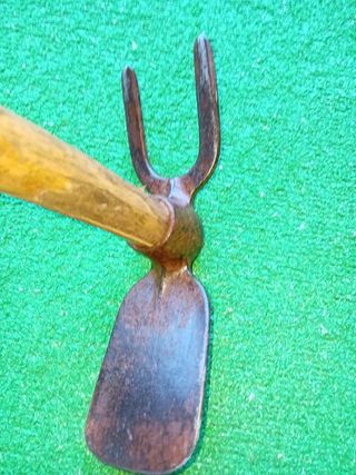 Horquilla/azada restaurada.