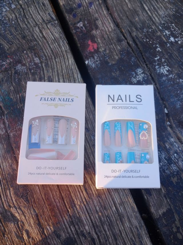 Uñas postizas con pegamento uñas 